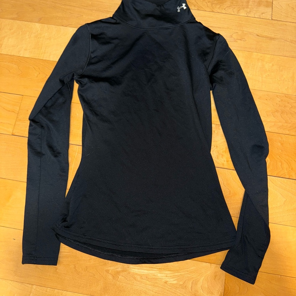 Under Armour Women's Black Long Sleeve Top